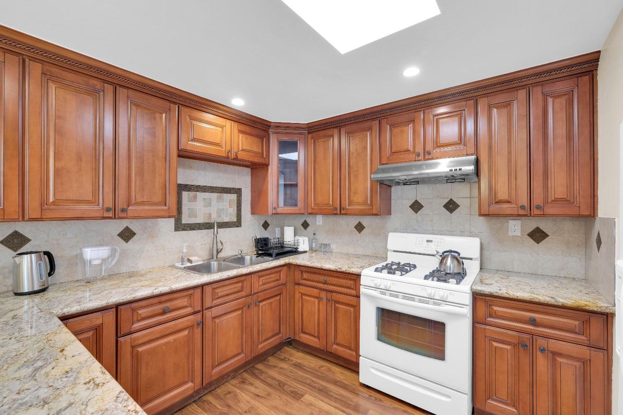Easy Access To Everywhere West Covina Exterior photo